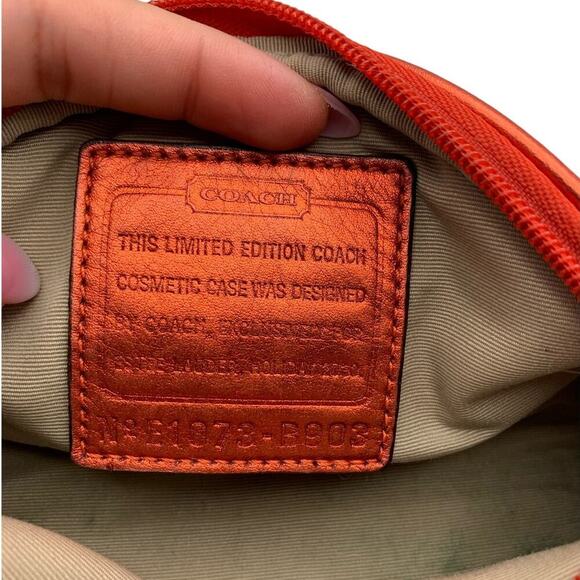 COACH Red Limited Edition Estee Lauder 2010 Cosmetic Make Up Bag - Picture 7 of 10